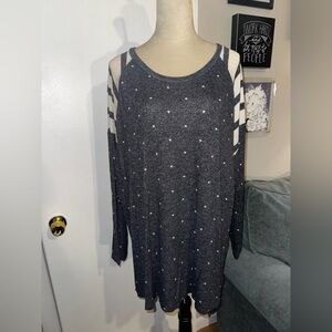 Women’s long sleeve Maurice’s tunic